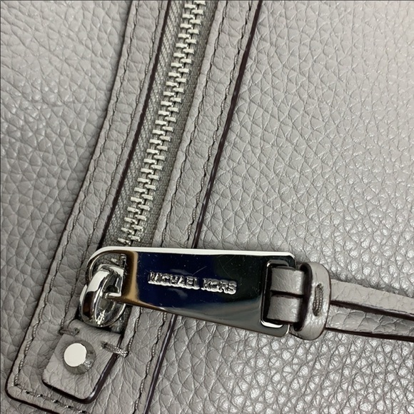 Michael Kors Lydia Large Pebbled Leather Shoulder - Picture 6 of 9